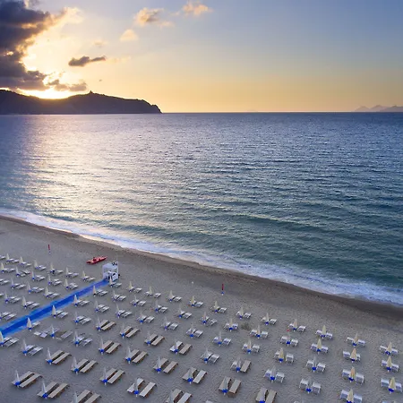 Voi Baia Di Tindari 4*