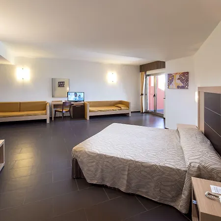 Voi Baia Di Tindari 4*