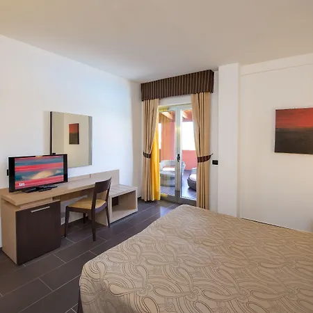 Voi Baia Di Tindari 4*