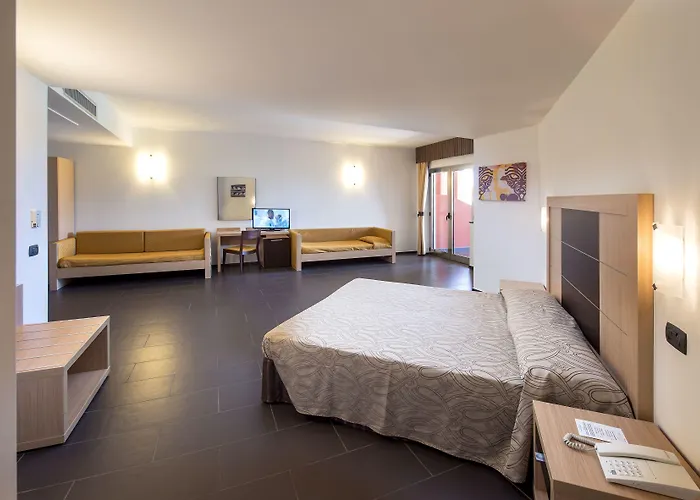 Voi Baia Di Tindari 4*