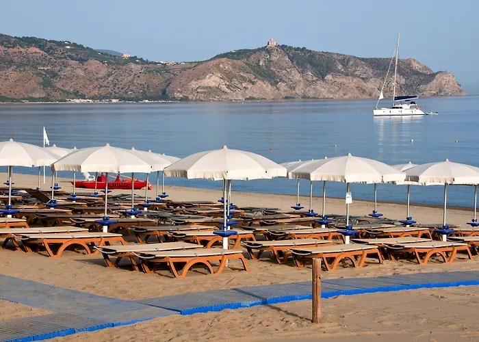 Курортный комплекс Voi Baia Di Tindari Фурнари