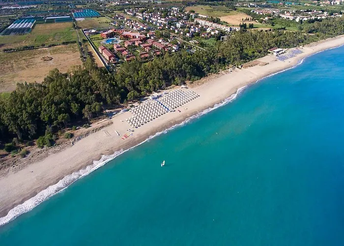 Voi Baia Di Tindari 4* Фурнари